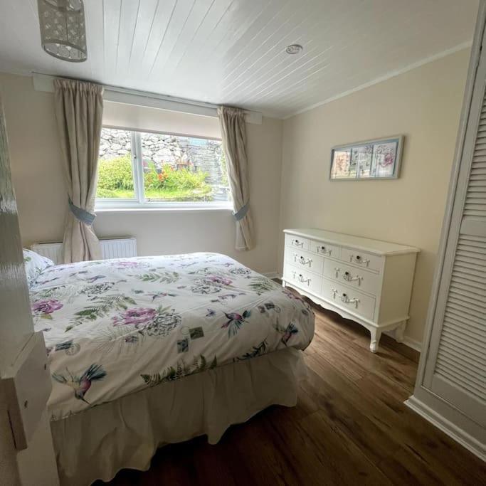 Country With Hot-tub And Cosy Log Burner