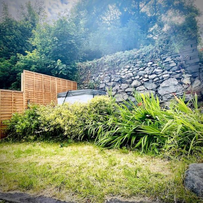 Holiday home Country With Hot-tub And Cosy Log Burner